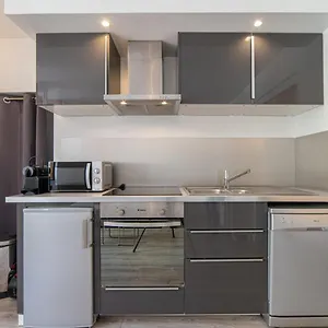 Rated 3 Stars In The Heart Of The Old Town Of Appartement